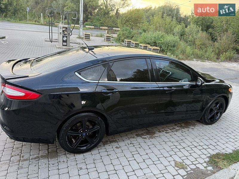 Седан Ford Fusion 2015 в Ірпені