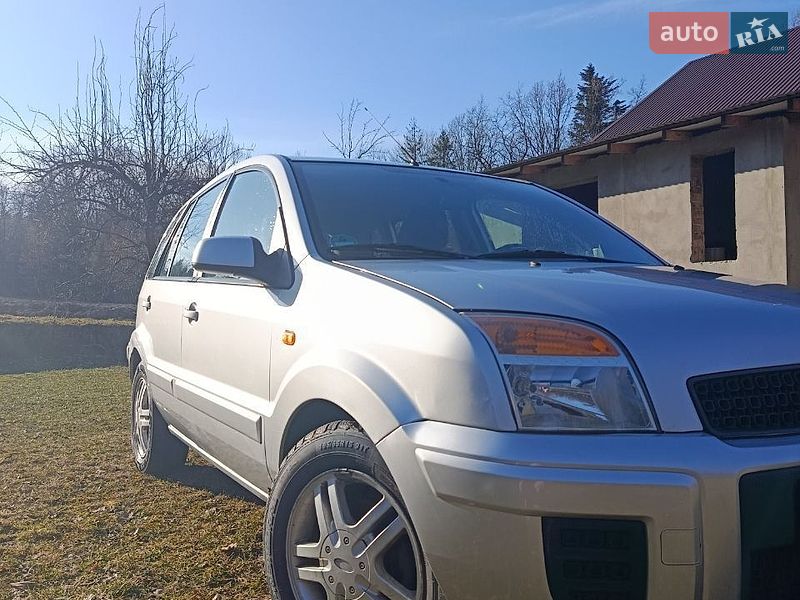 Хетчбек Ford Fusion 2009 в Лісному Хлібичині
