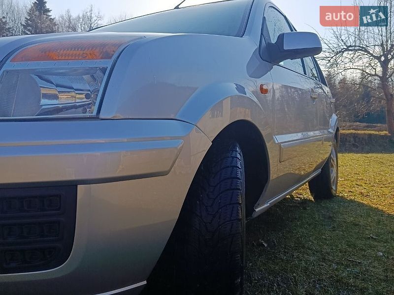 Хетчбек Ford Fusion 2009 в Лісному Хлібичині