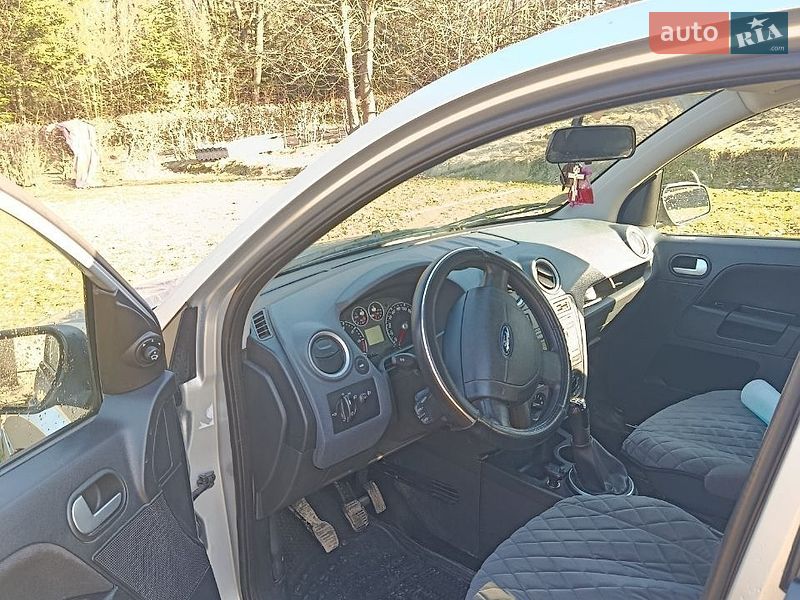 Хетчбек Ford Fusion 2009 в Лісному Хлібичині