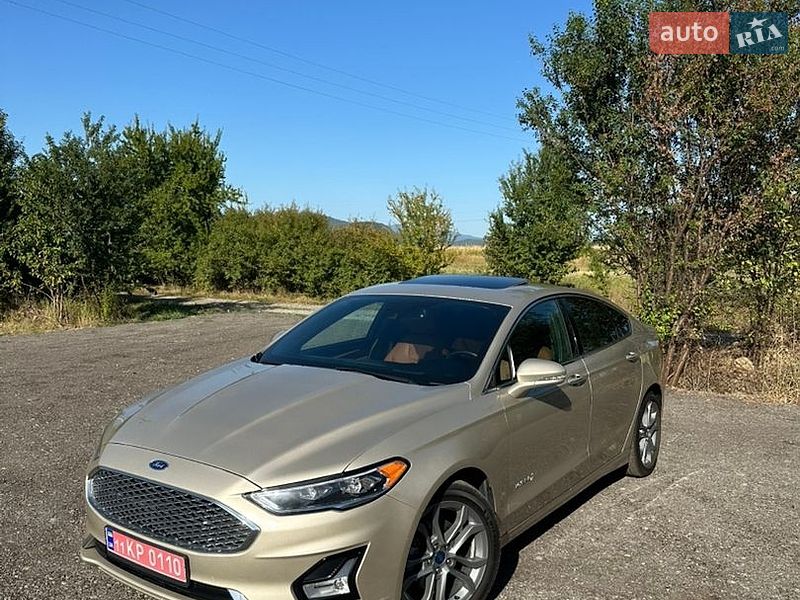 Ford Fusion, photos from the listing