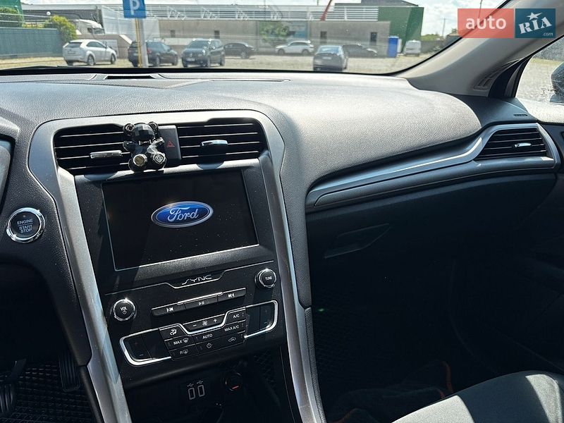 Седан Ford Fusion 2018 в Мукачево