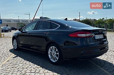 Седан Ford Fusion 2018 в Мукачево