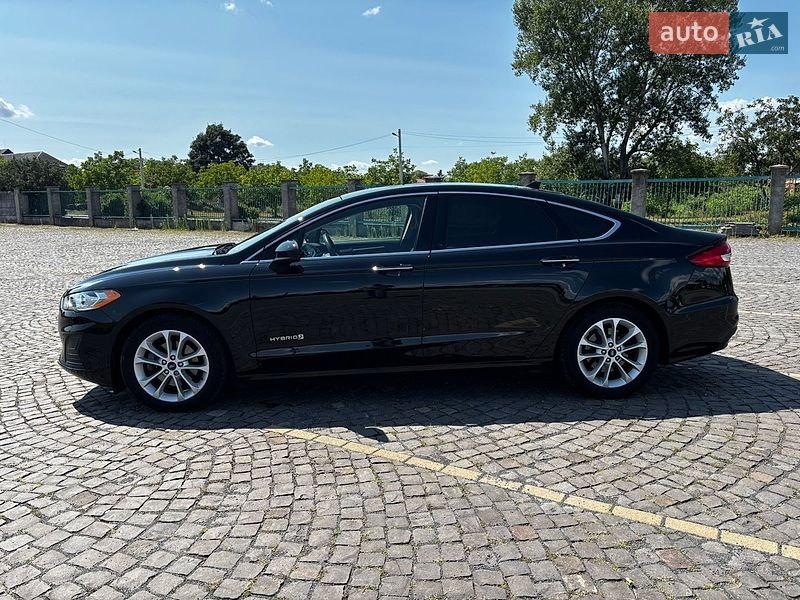 Седан Ford Fusion 2018 в Мукачево