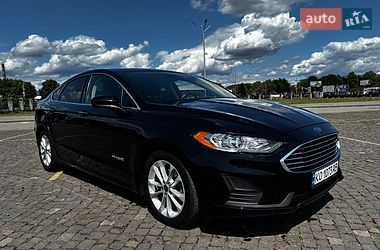 Седан Ford Fusion 2018 в Мукачево