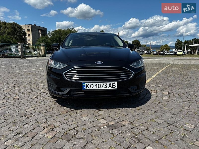 Седан Ford Fusion 2018 в Мукачево