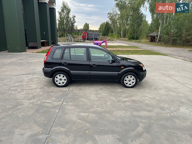 Хэтчбек Ford Fusion 2007 в Славуте