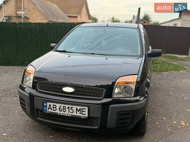 Хэтчбек Ford Fusion 2005 в Виннице