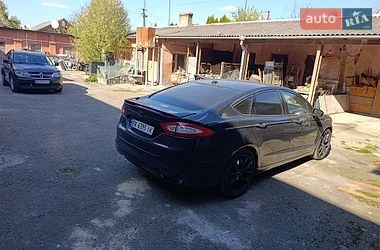 Седан Ford Fusion 2015 в Рівному