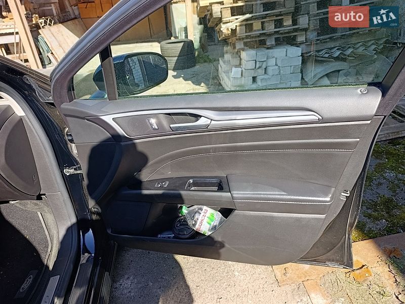 Седан Ford Fusion 2015 в Рівному