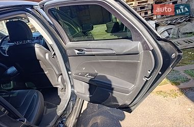 Седан Ford Fusion 2015 в Рівному