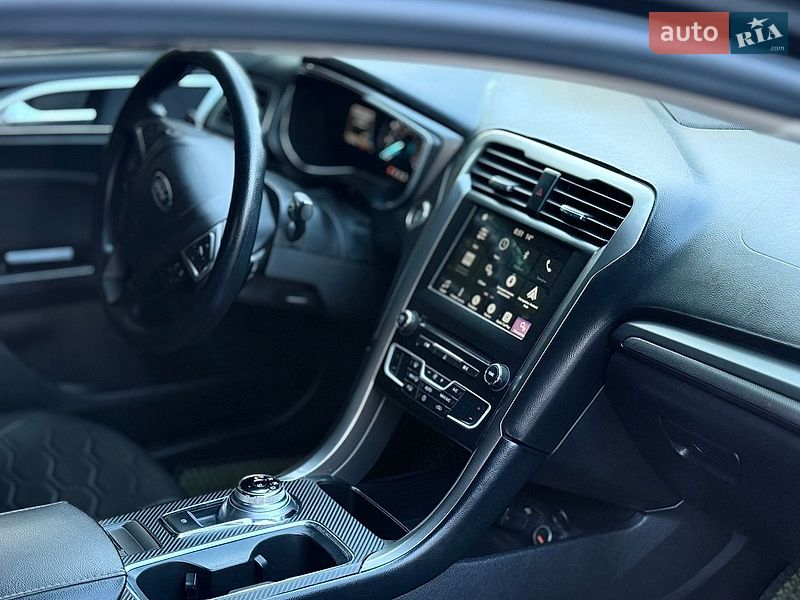 Седан Ford Fusion 2016 в Луцке