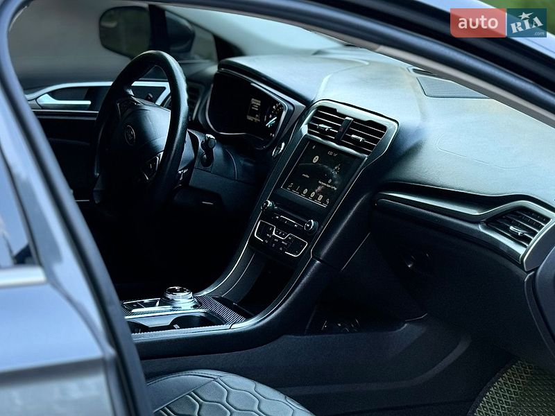 Седан Ford Fusion 2016 в Луцке