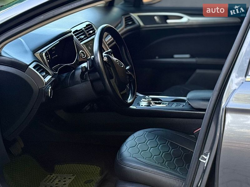 Седан Ford Fusion 2016 в Луцке