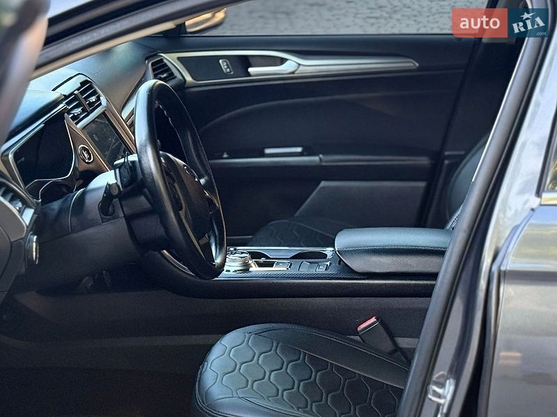 Седан Ford Fusion 2016 в Луцке
