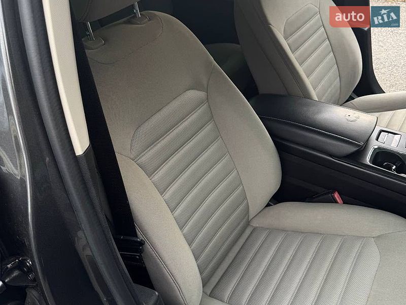 Седан Ford Fusion 2016 в Днепре