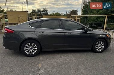 Седан Ford Fusion 2016 в Днепре