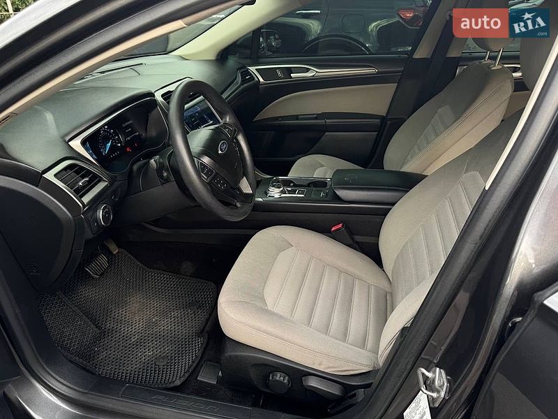 Седан Ford Fusion 2016 в Дніпрі