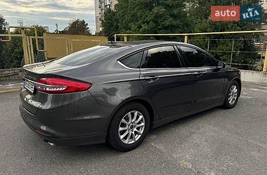 Седан Ford Fusion 2016 в Дніпрі