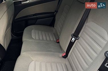 Седан Ford Fusion 2016 в Дніпрі