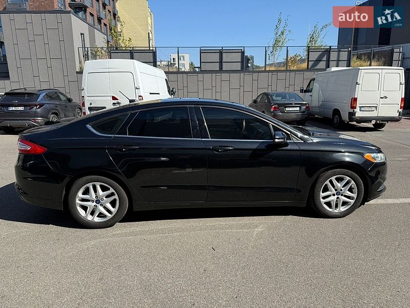 Седан Ford Fusion 2015 в Киеве
