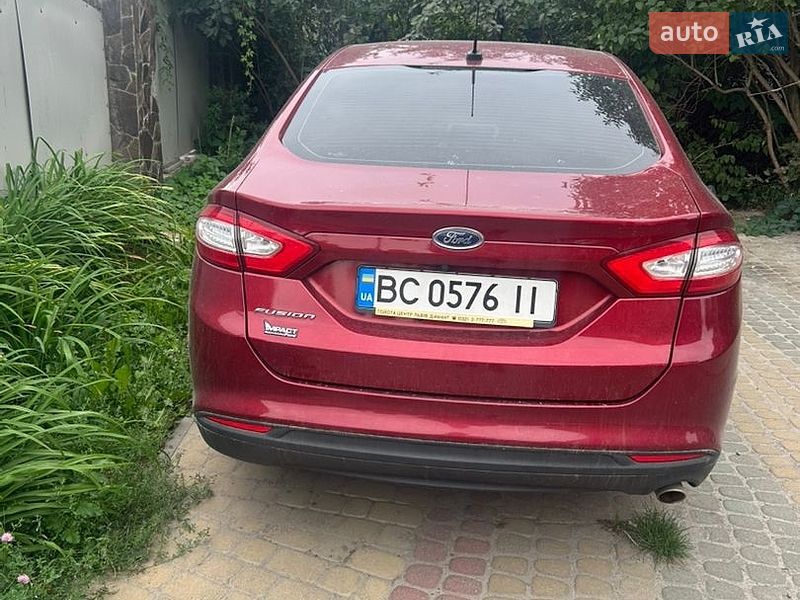 Седан Ford Fusion 2016 в Львове