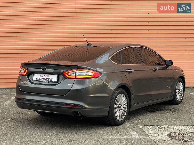 Седан Ford Fusion 2016 в Киеве