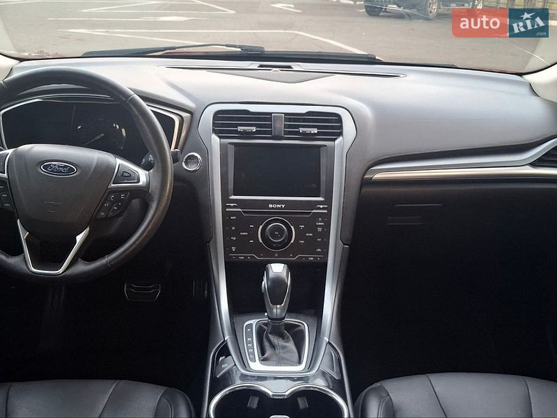 Седан Ford Fusion 2015 в Одесі