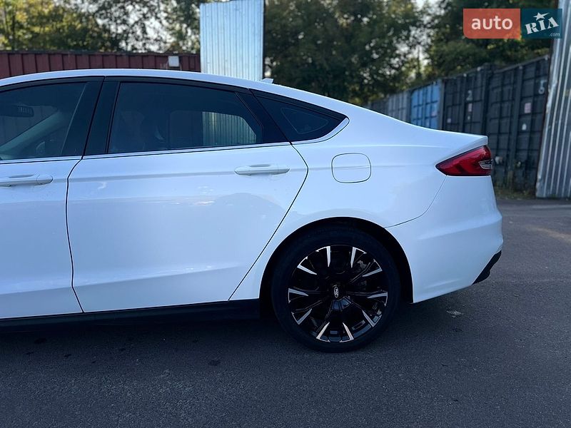 Седан Ford Fusion 2020 в Києві