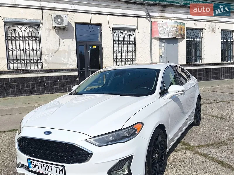 Ford Fusion 2020