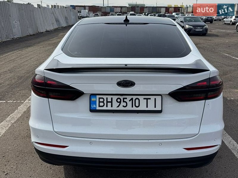 Седан Ford Fusion 2018 в Одессе