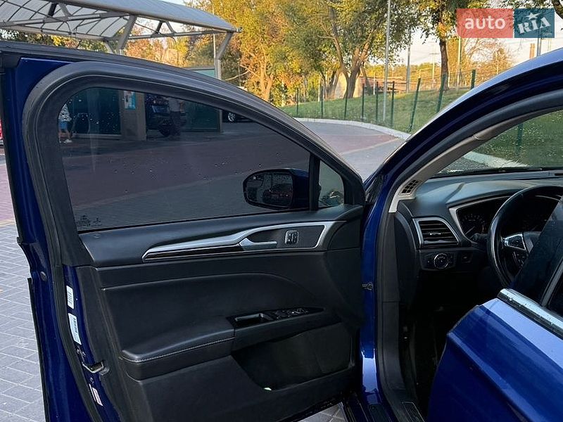 Седан Ford Fusion 2013 в Києві