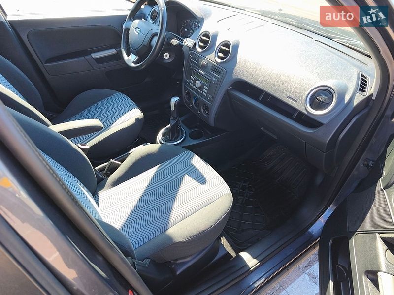 Хетчбек Ford Fusion 2007 в Житомирі