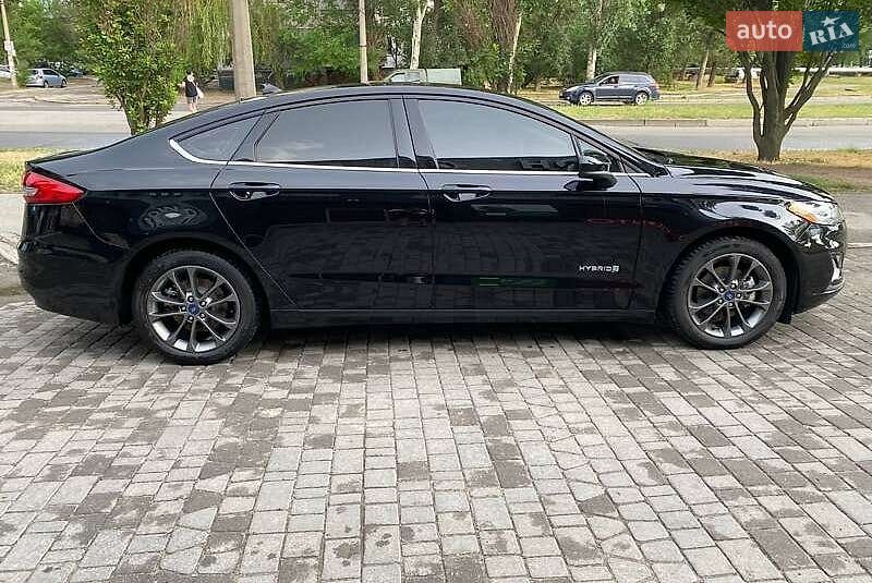 Седан Ford Fusion 2019 в Киеве