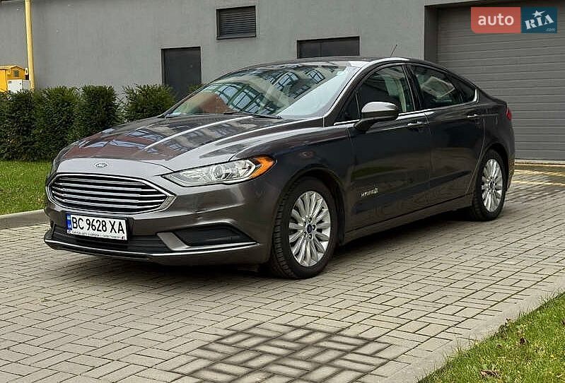 Седан Ford Fusion 2016 в Львове