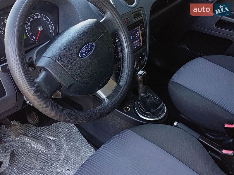 Хетчбек Ford Fusion 2010 в Христинівці