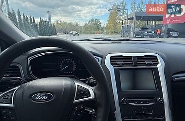 Седан Ford Fusion 2015 в Надвірній