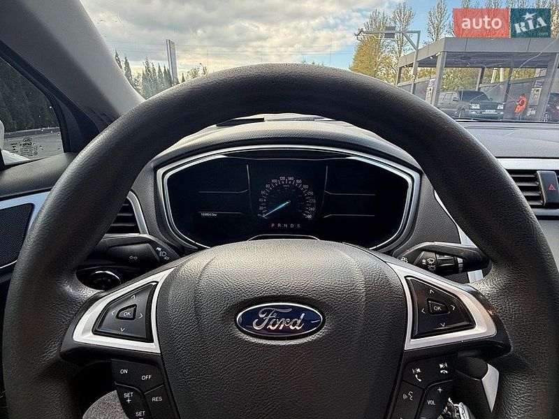 Седан Ford Fusion 2015 в Надвірній