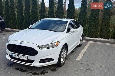 Седан Ford Fusion 2015 в Надвірній