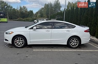 Седан Ford Fusion 2015 в Надвірній