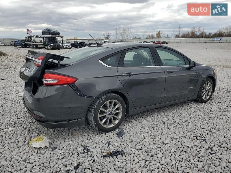 Седан Ford Fusion 2016 в Львове