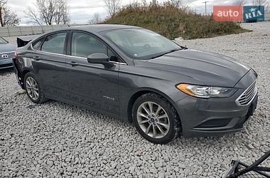 Седан Ford Fusion 2016 в Львове