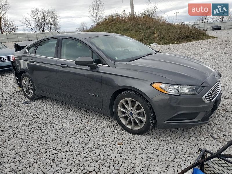 Седан Ford Fusion 2016 в Львове