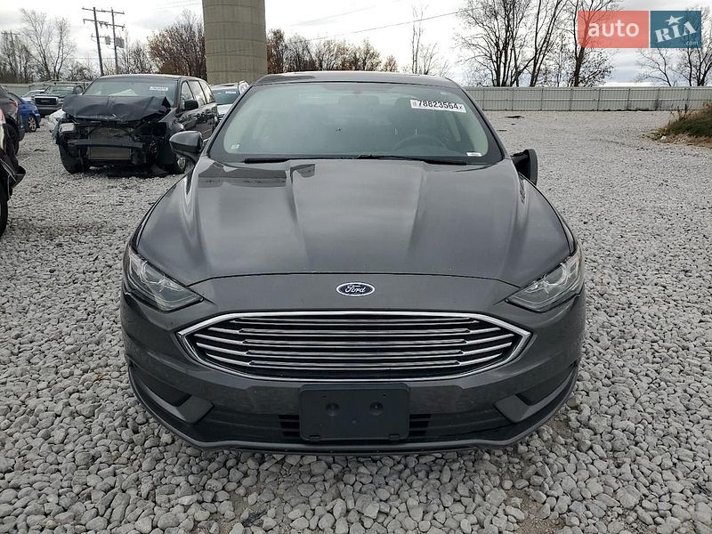 Седан Ford Fusion 2016 в Львове