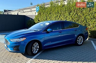 Седан Ford Fusion 2019 в Киеве