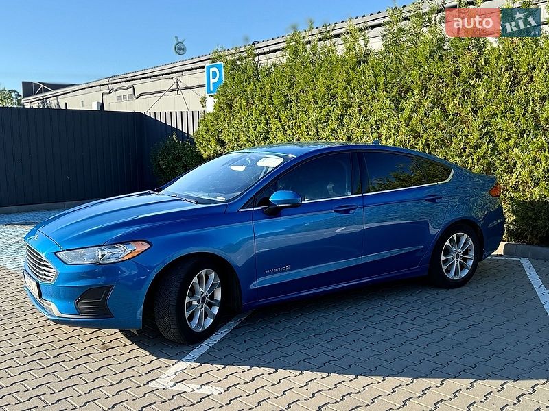 Седан Ford Fusion 2019 в Киеве Седан Ford Fusion 2019 в Киеве