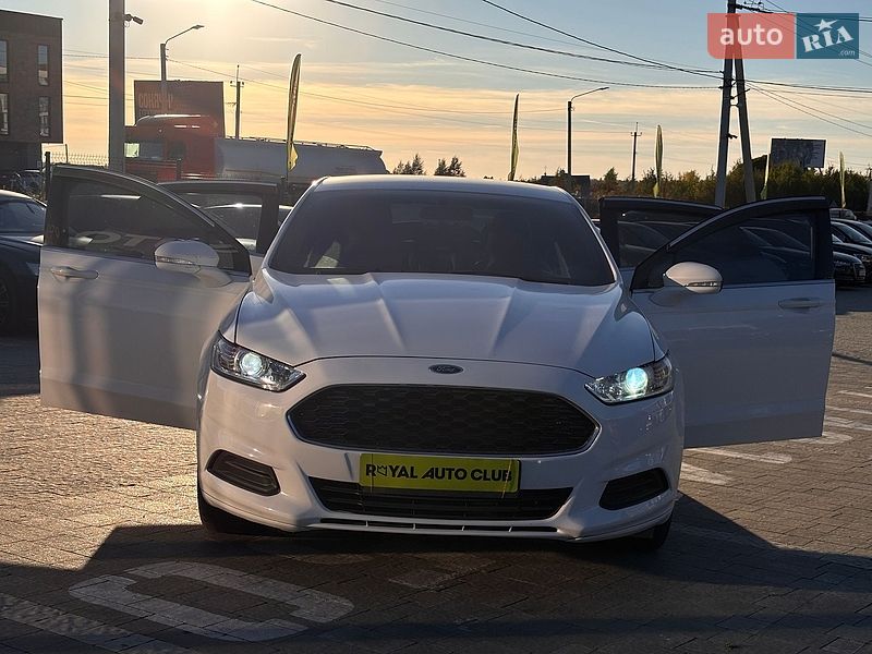 Седан Ford Fusion 2015 в Львове