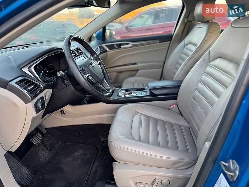 Седан Ford Fusion 2019 в Львове