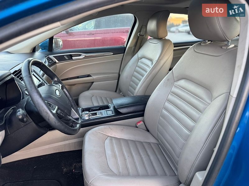 Седан Ford Fusion 2019 в Львове