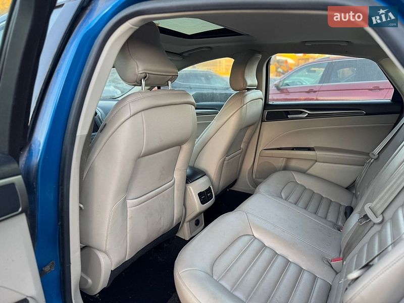 Седан Ford Fusion 2019 в Львове